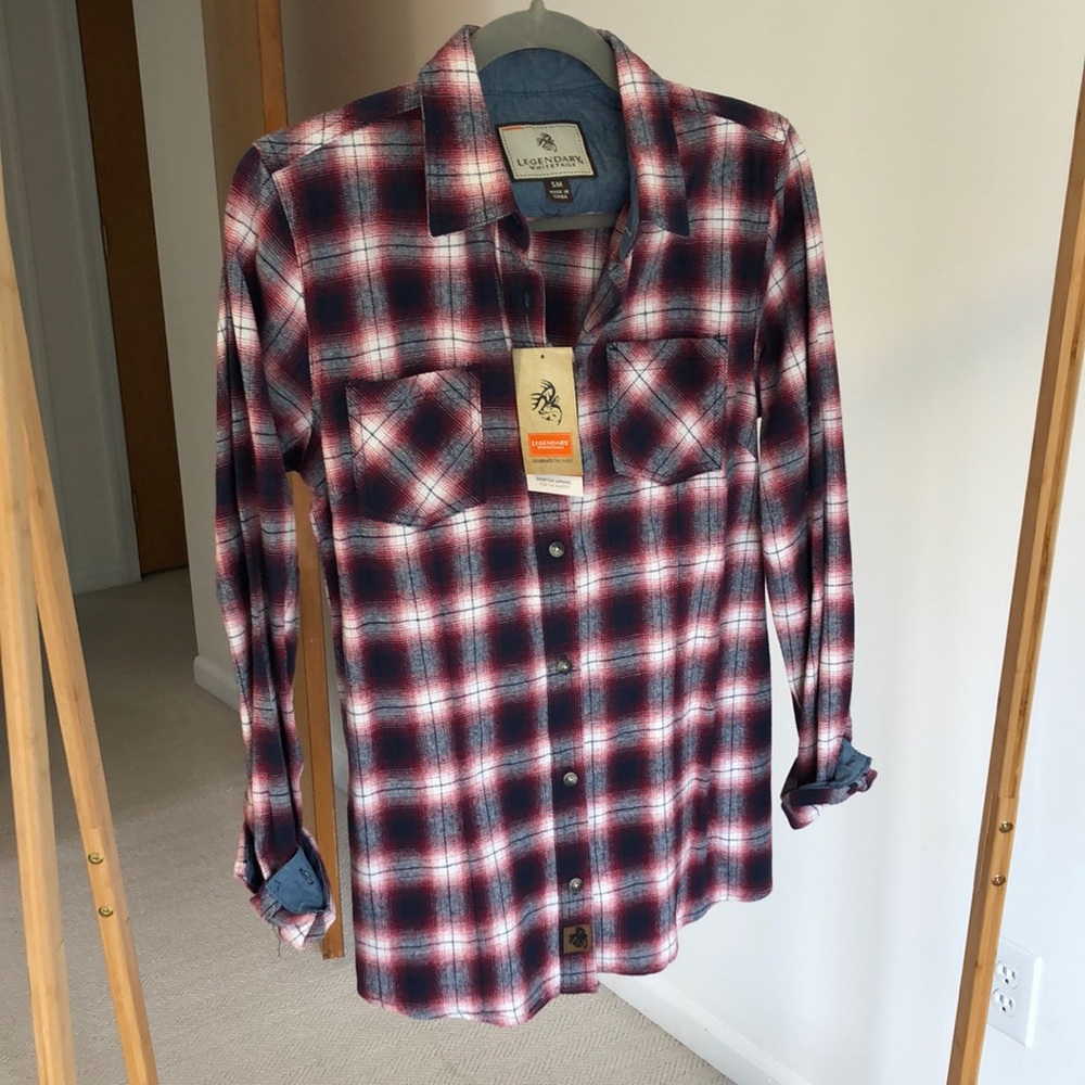 Legendary Red & Navy Plaid Flannel // Small